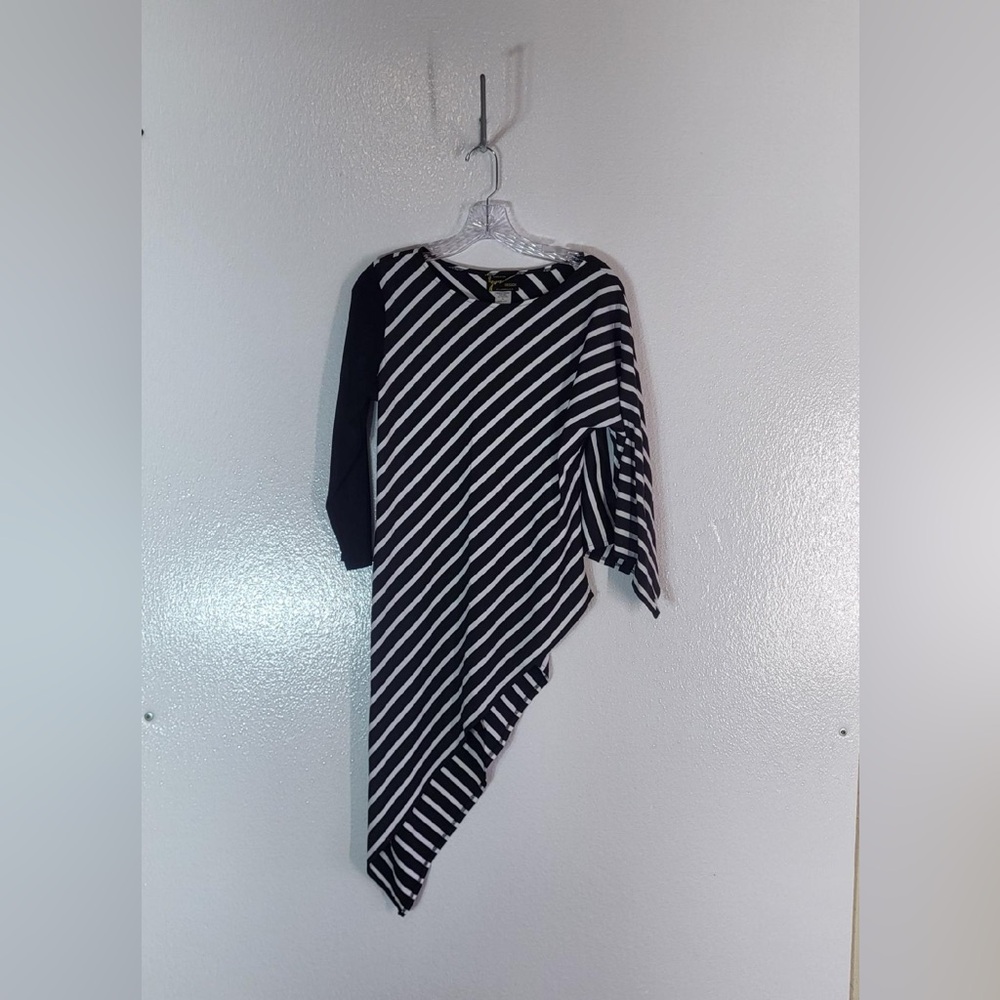 Yon Designs SizeMedium Black & White Stripe Top Fringe Asymmetrical Neck & Hem